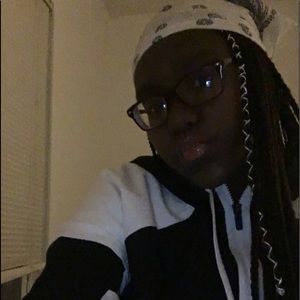 Meet your Posher, Sabrina